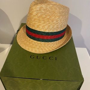 Gucci Women Straw Bucket Hat
Brand New With Tags
